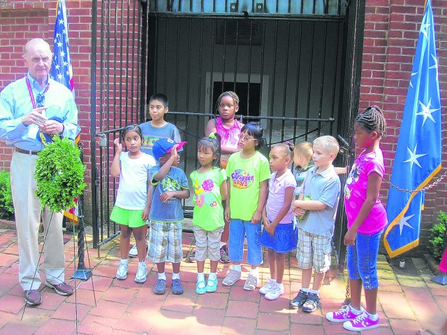 Tour of Mount Vernon helps Families of deployed