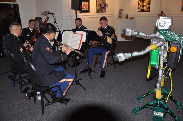 Robot conducts FORSCOM band's Woodwind Quintet