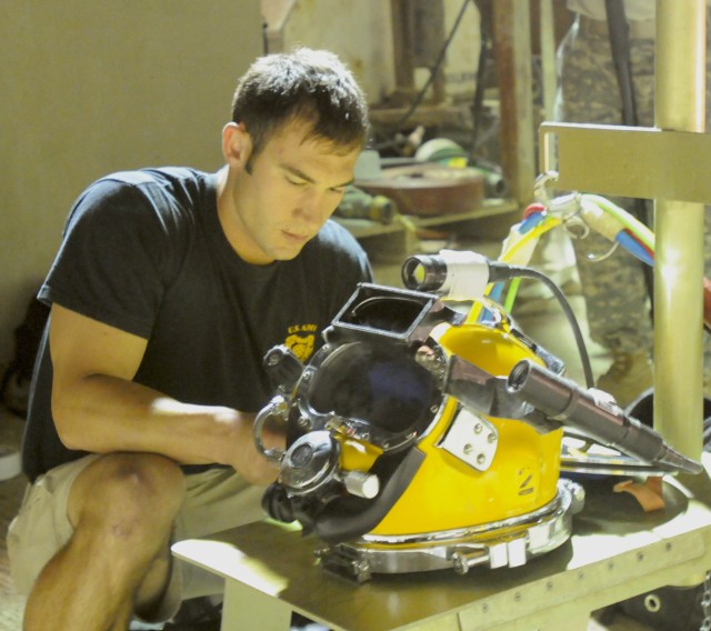 7th Engineer Dive Team conducts salvage diver qualifications