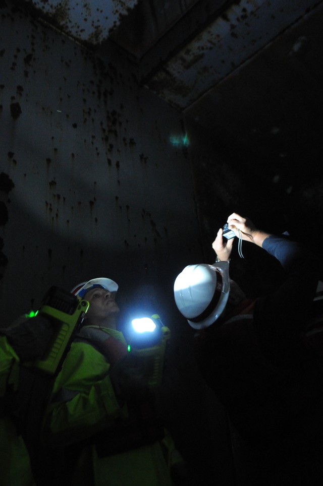 Corps inspects outlet tunnel gates at Oahe Dam