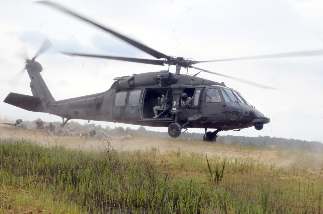 19th Engineers conduct air assault operations