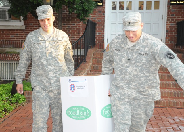 JFHQ-NCR/MDW Supports Feds Feed Families Campaign