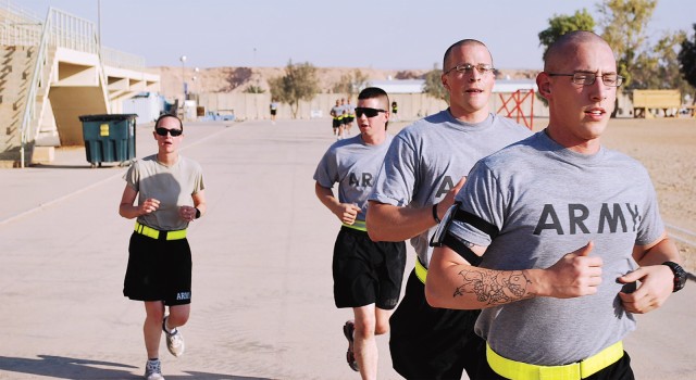 Soldiers participating in Run to Remember