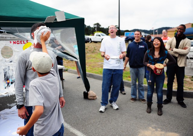 229th Military Intelligence Battalion holds family fun festival