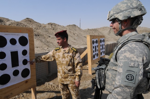 U.S. paratroopers, Iraqi soldiers christen new rifle range