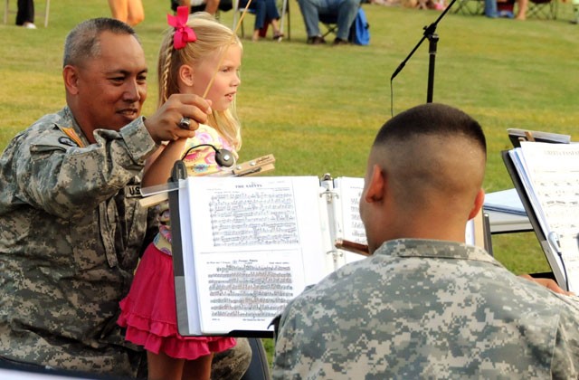 Fort Rucker kicks off weekend with vigor