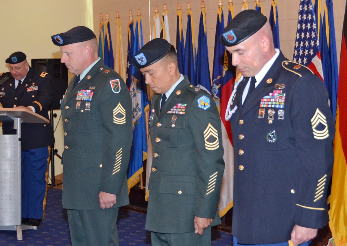 Marking Army careers' end, honoring service | Article | The United ...