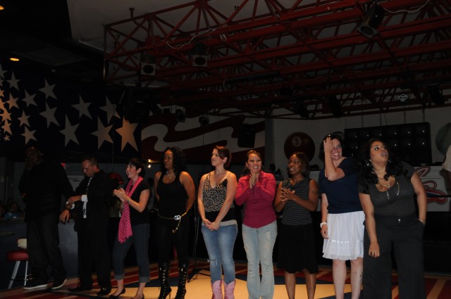 Marne semi-finalists exhibit singing talents, connect with audience