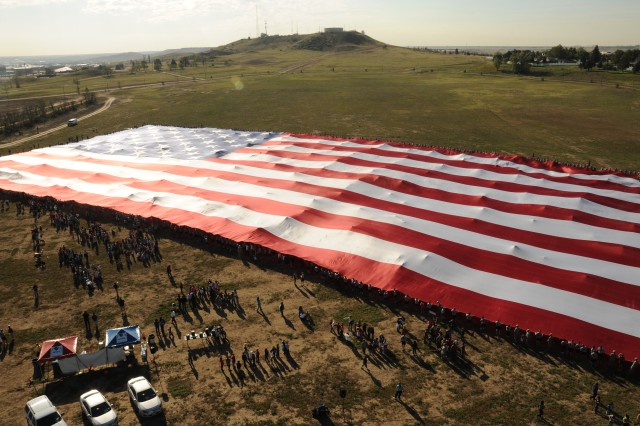 1,800 unite to honor lives lost