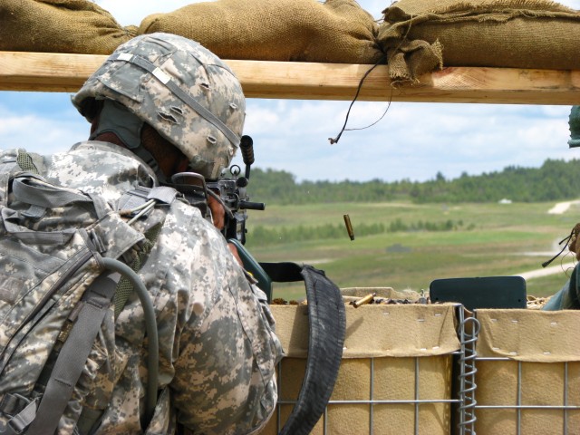 574th QMSC conducts platoon defense during exercise