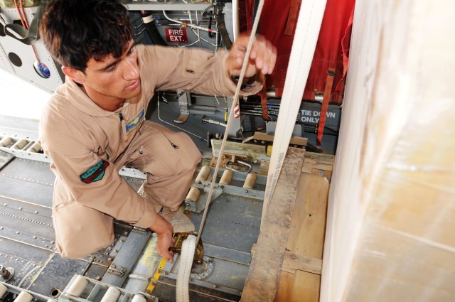 Afghan Air Force Increases Crew Coordination