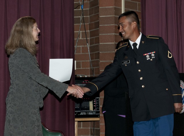 JBLM Ceremony Welcomes Newest Citizens