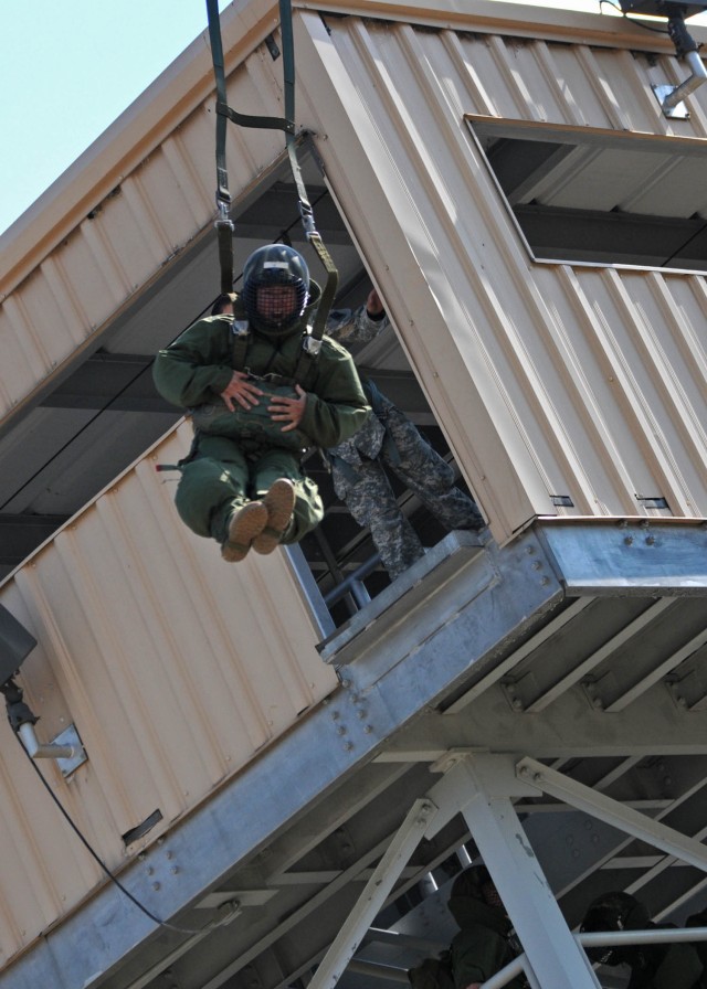 Rough Terrain Airborne Training: Paratroopers prepare for any landing ...