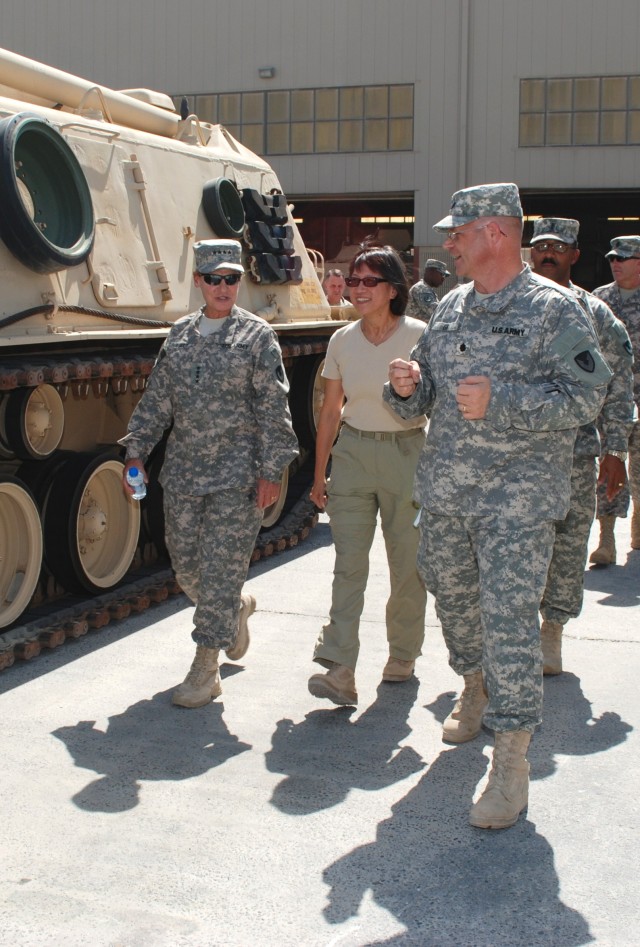 ASA (ALT), AMC leaders visit 402nd Army Field Support Brigade in Southwest Asia