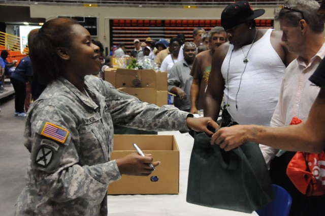 Soldiers help homeless veterans