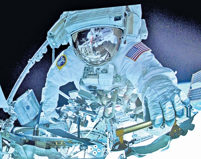 Adventures in space: NASA shuttle pilot shares experiences with Wiesbaden students