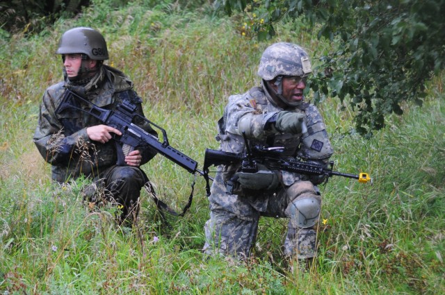 21st TSC's 42nd Clearance Co. and German Infantry learn together