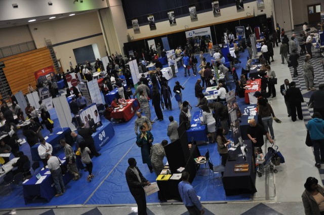 Fort Jackson event links employers, job seekers
