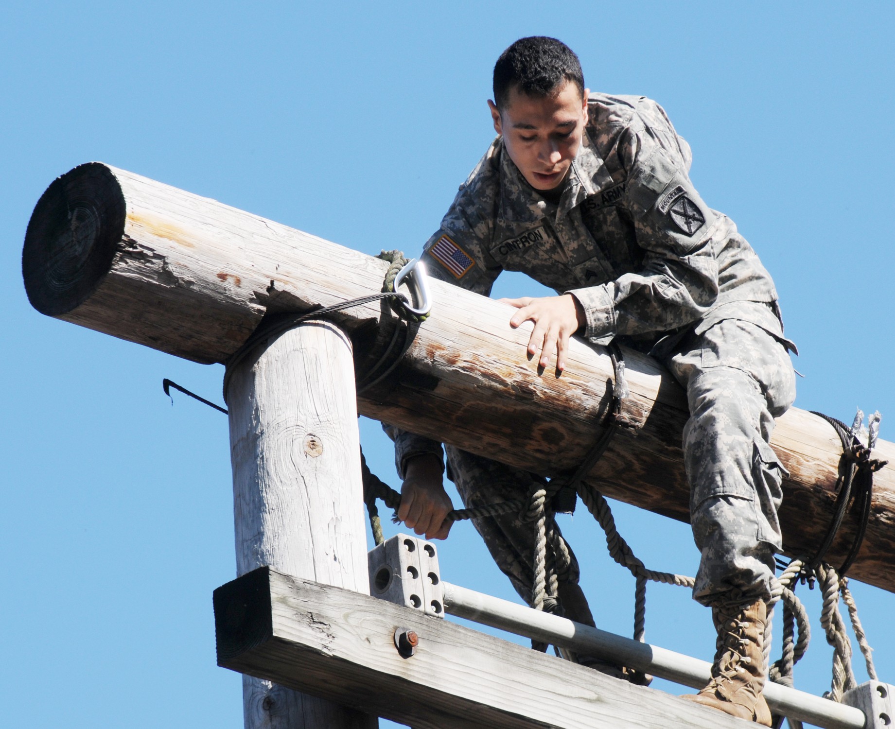 Soldiers learn essential combat skills during Air Assault School ...