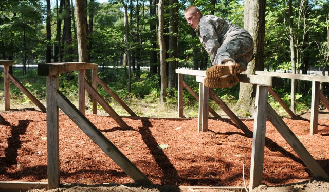 Air Assault training at Fort Drum 8 of 12