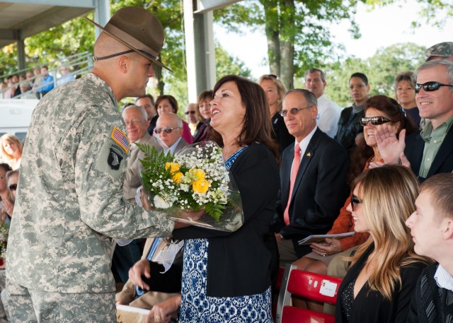 Fort Leonard Wood Gives Heartfelt Farewell, Welcomes New Commanding ...