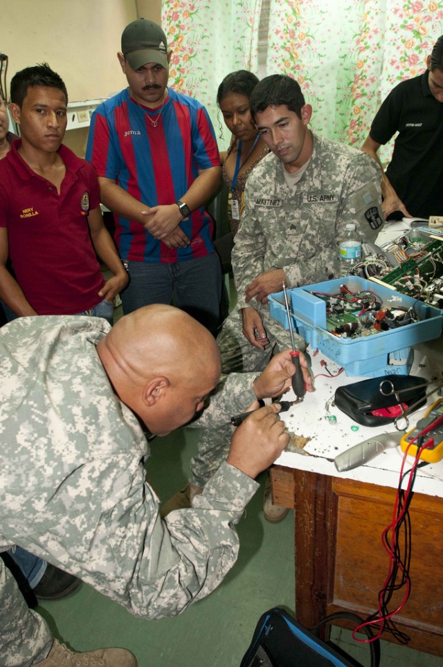 807th Medical Maintenance helps Honduran hospital