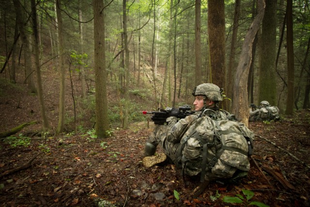 82nd Airborne Division paratroopers train in Georgia mountains 3 of 10