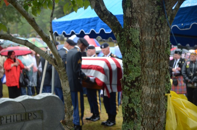 Vietnam Veteran Burried After 45 Years Missing