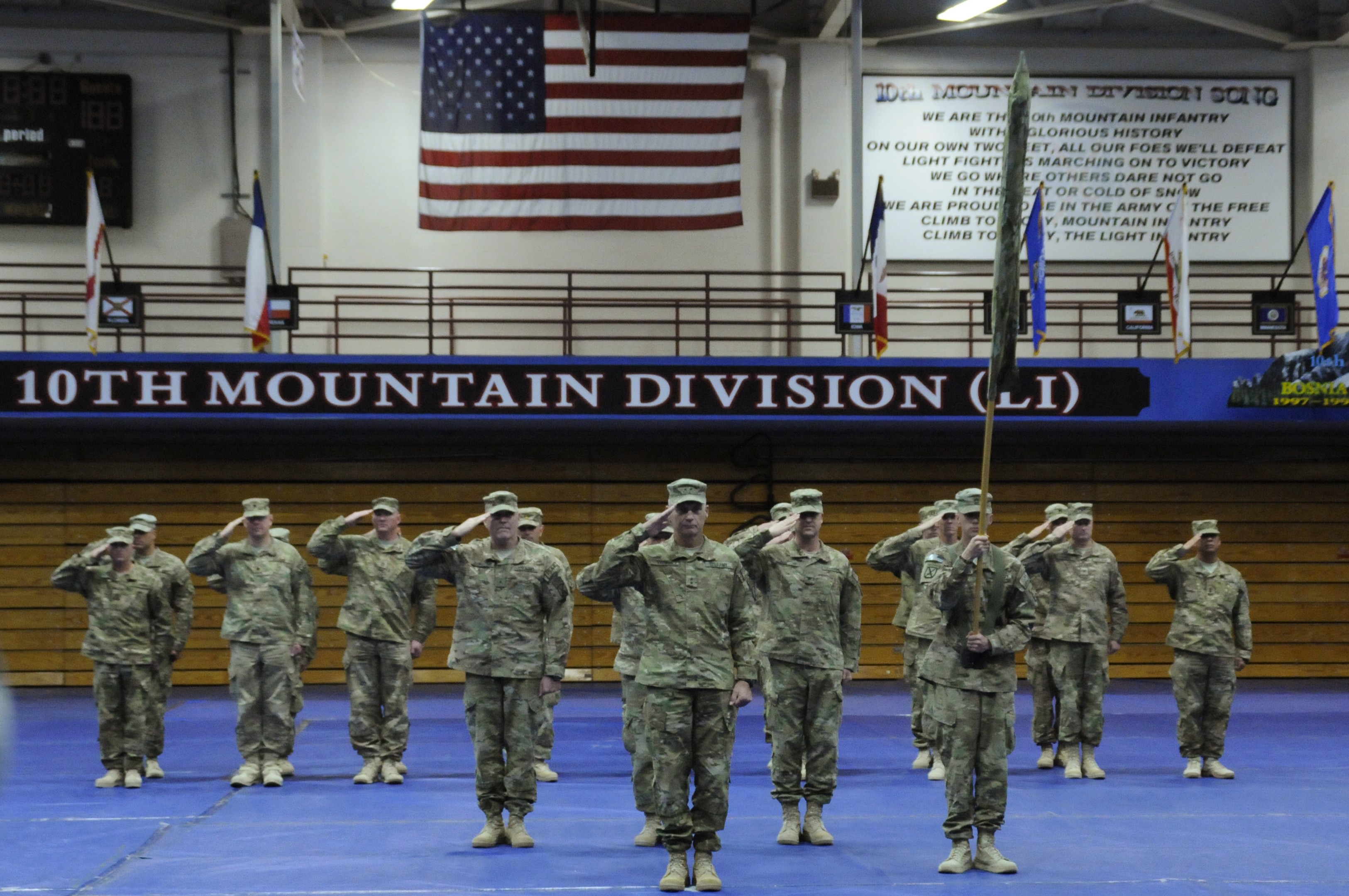 10th Mountain Division headquarters Soldiers redeploy, uncase colors ...
