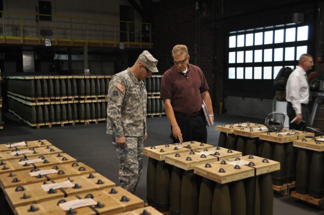 Perna visits Iowa Army Ammunition Plant