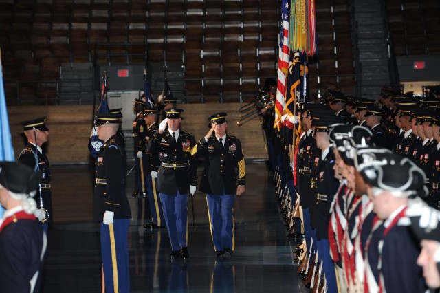 Last Draftee Bids Farewell to Fellow Soldiers
