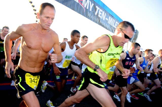 Ten-Miler start line