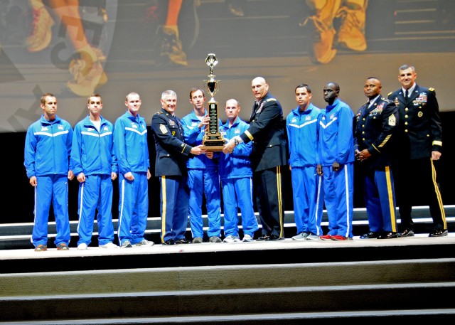 Fort Bragg receives awards during AUSA opening ceremony