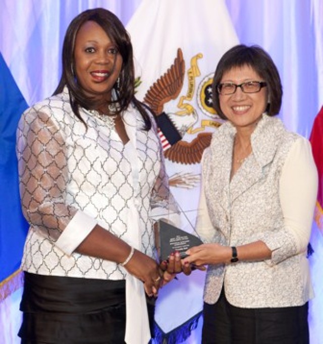 Heidi Shyu, (right) Acting Assistant Secretary of the Army for Acquisition, Logistics and Technology with Dorothy Bell.