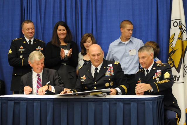Army leadership renews commitment to families with Army Family Covenant