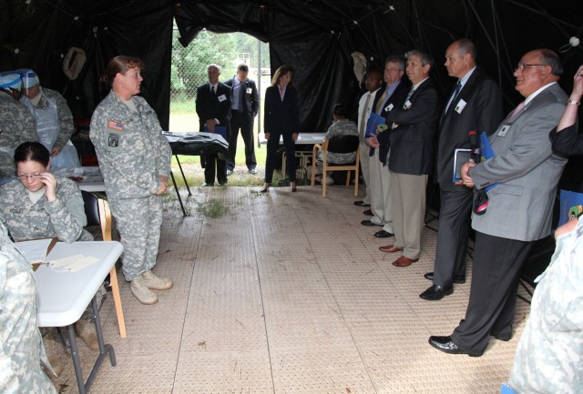 Quartermaster School Hosts "Friends"
