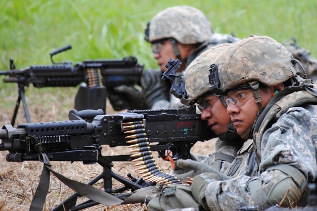 Reservists train on firing range