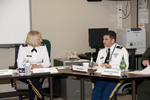 Army leadership discusses challenges, solutions with Army War College students
