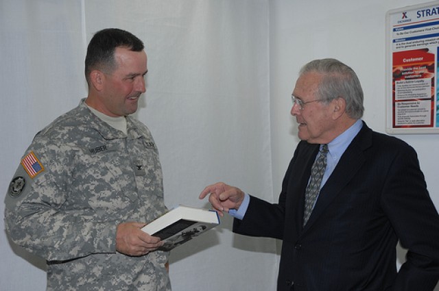 Donald Rumsfeld meets Yongsan eye-to-eye