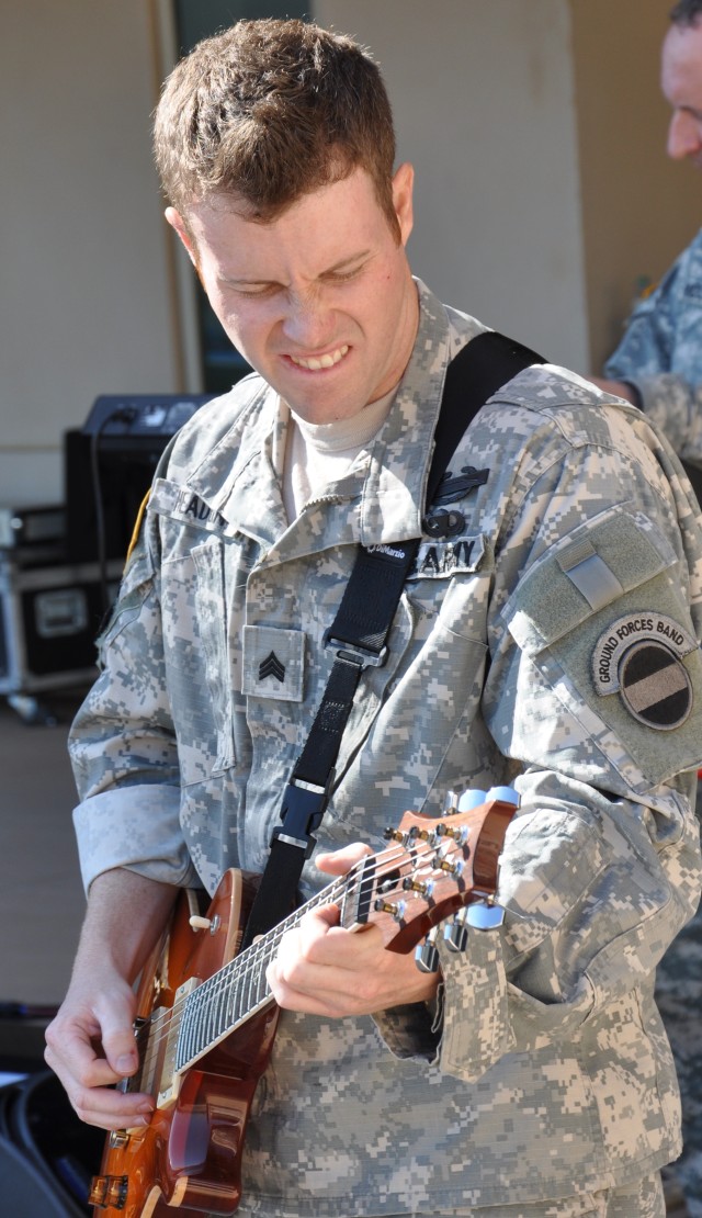 FORSCOM band holds