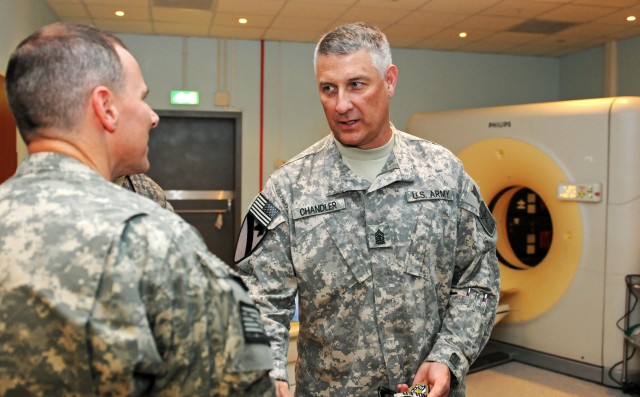 Sgt. Maj. of the Army meets with Role 3 hospital staff