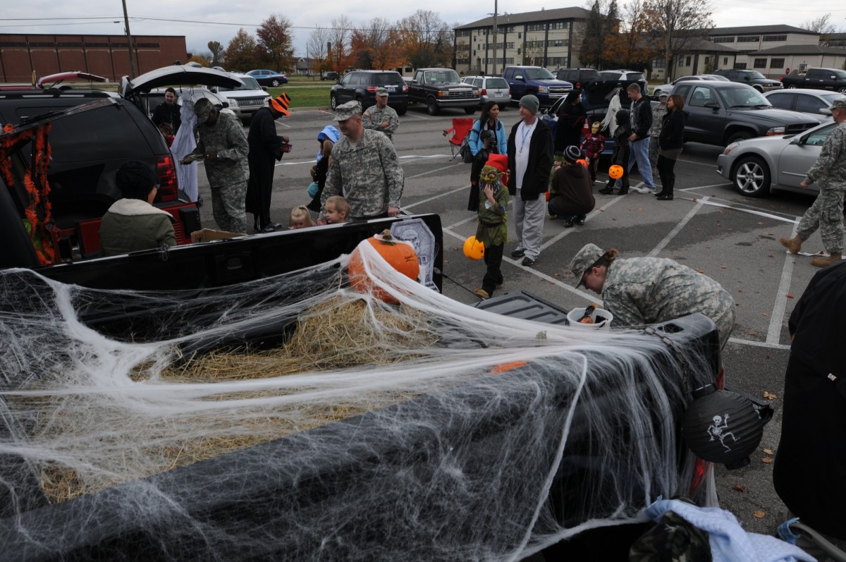 Trunk or Treat | Article | The United States Army