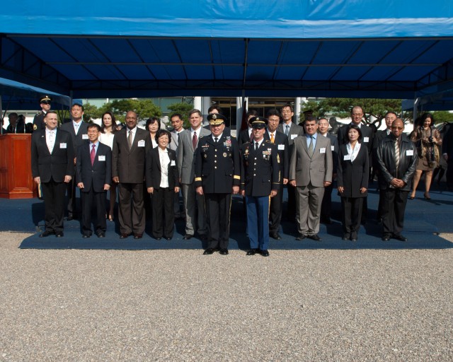 Civilians honored by USFK