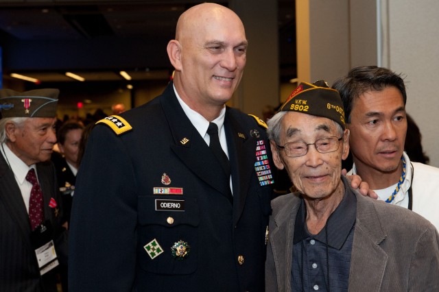 Nisei WWII Veterans receive Bronze Star