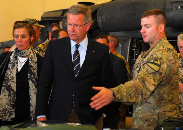 German President visits 1st Air Cav