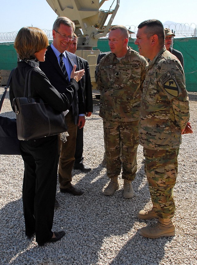 German President visits 1st Air Cav 