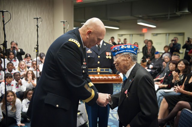 40 bronze stars awarded to Japanese-American Soldiers