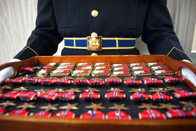 World War II Nisei veterans receive medals, recognition