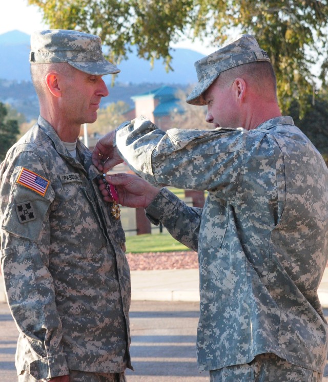4th Inf. Div. DCG-S bids farewell; to be director of Army's Comprehensive Soldier Fitness Program