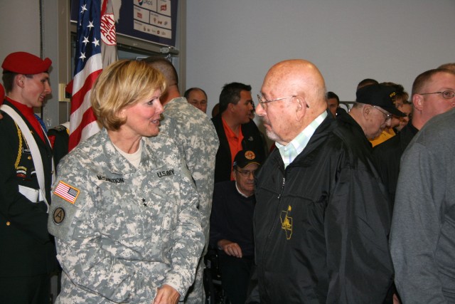 Quad City area vets take 17th Honor Flight